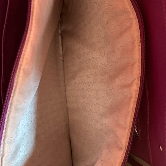 🚨Sold🚨Michael Kors Jet Set Large tote. EUC! - Picture 13 of 16